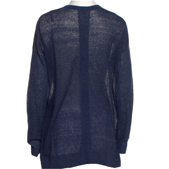 VINCE V-NECK LONG SLEEVE SWEATER NEVER WORN - Picture 2 of 5